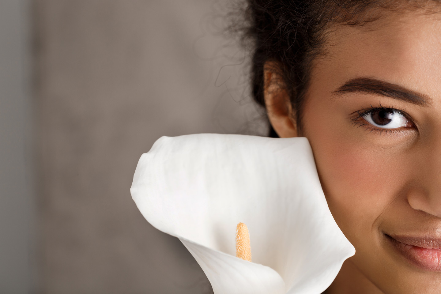 Lire la suite à propos de l’article Le Collagène et l’Élastine : Leur rôle clé en dermopigmentation pour une peau sublimée